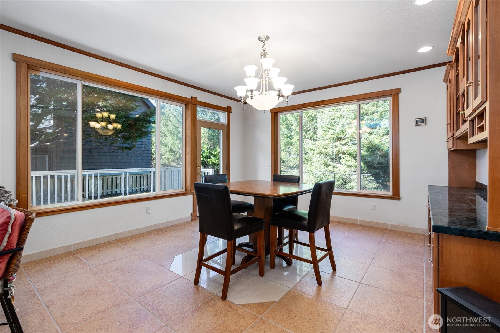 238 25th Street NW, Long Beach, WA 98631