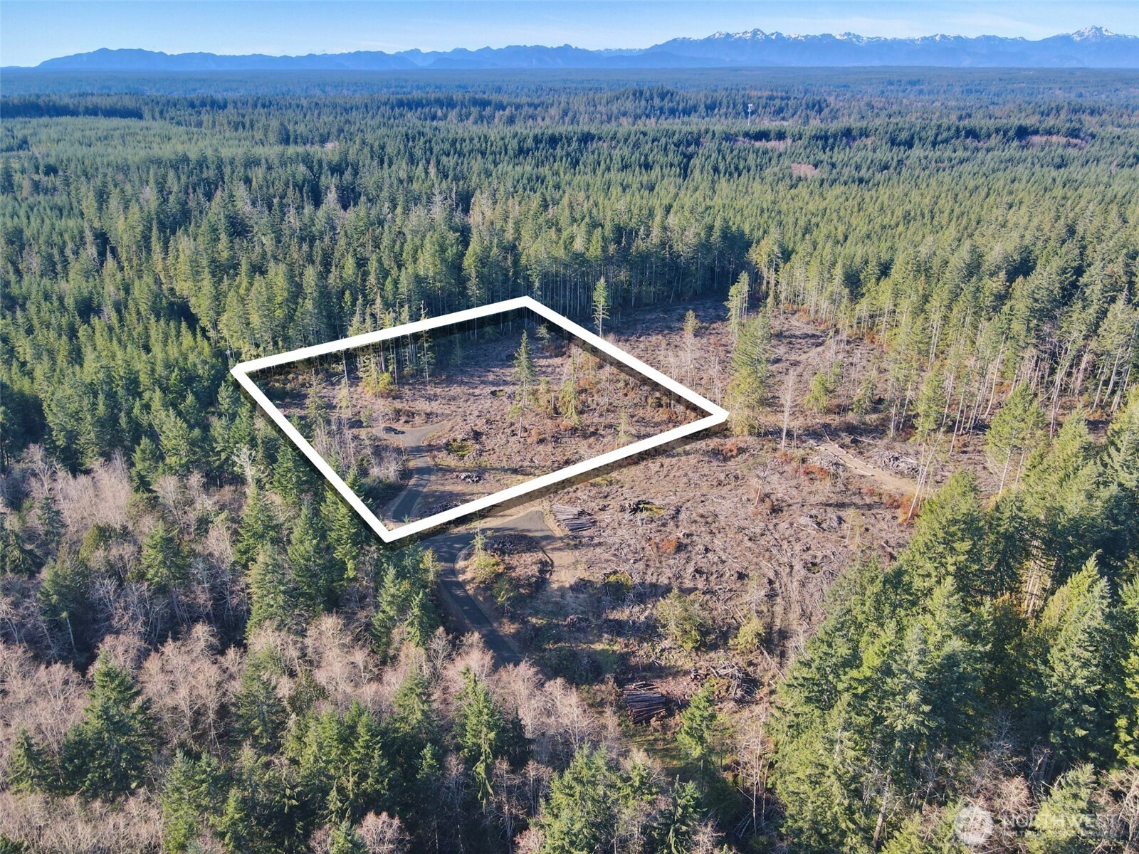 260 E Solbakk Veien Road , Shelton, WA 98584