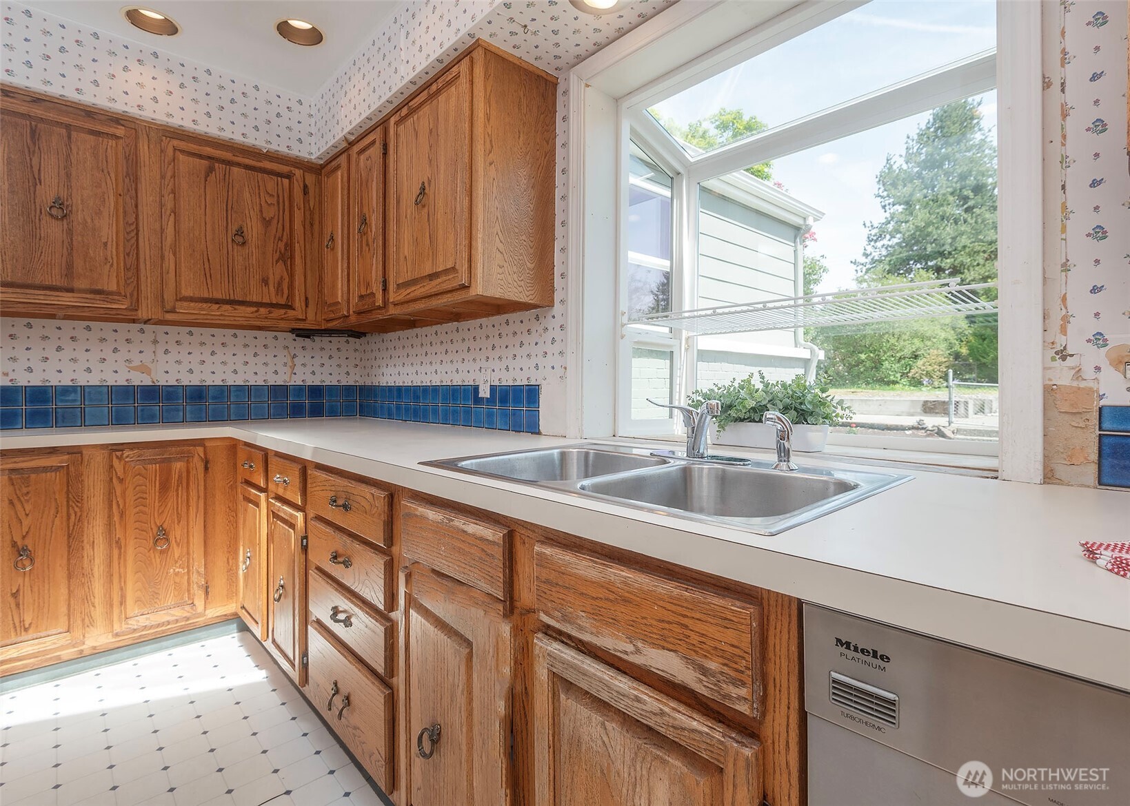 12514 2nd Avenue NW, Seattle, WA 98177-4407