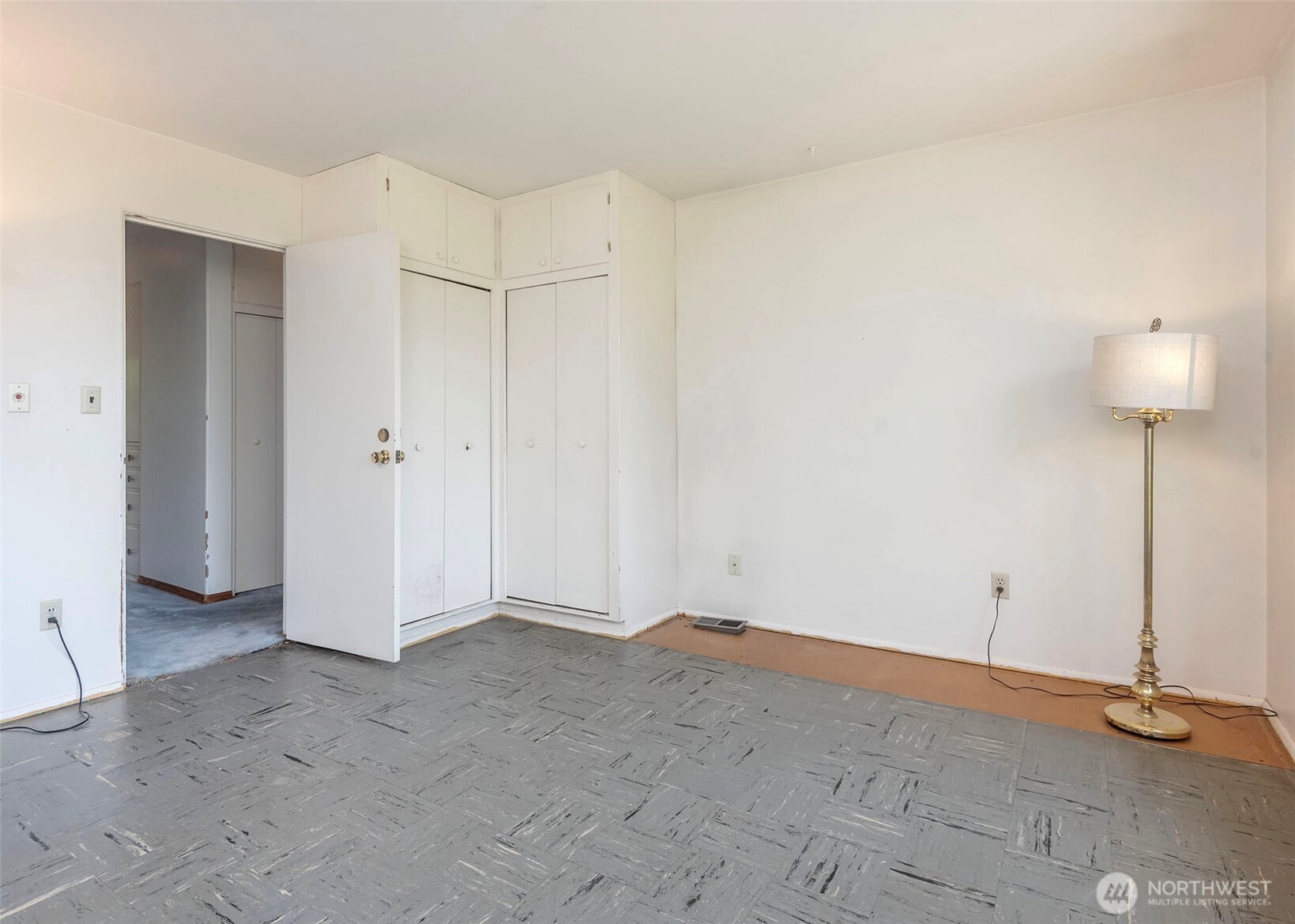 12514 2nd Avenue NW, Seattle, WA 98177-4407