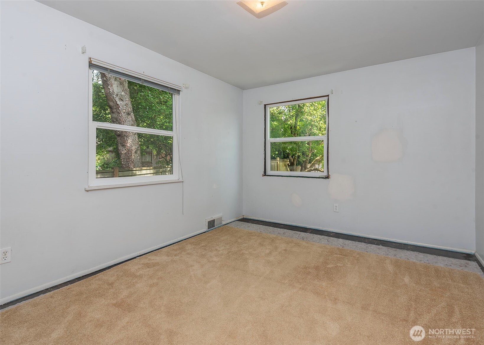 12514 2nd Avenue NW, Seattle, WA 98177-4407