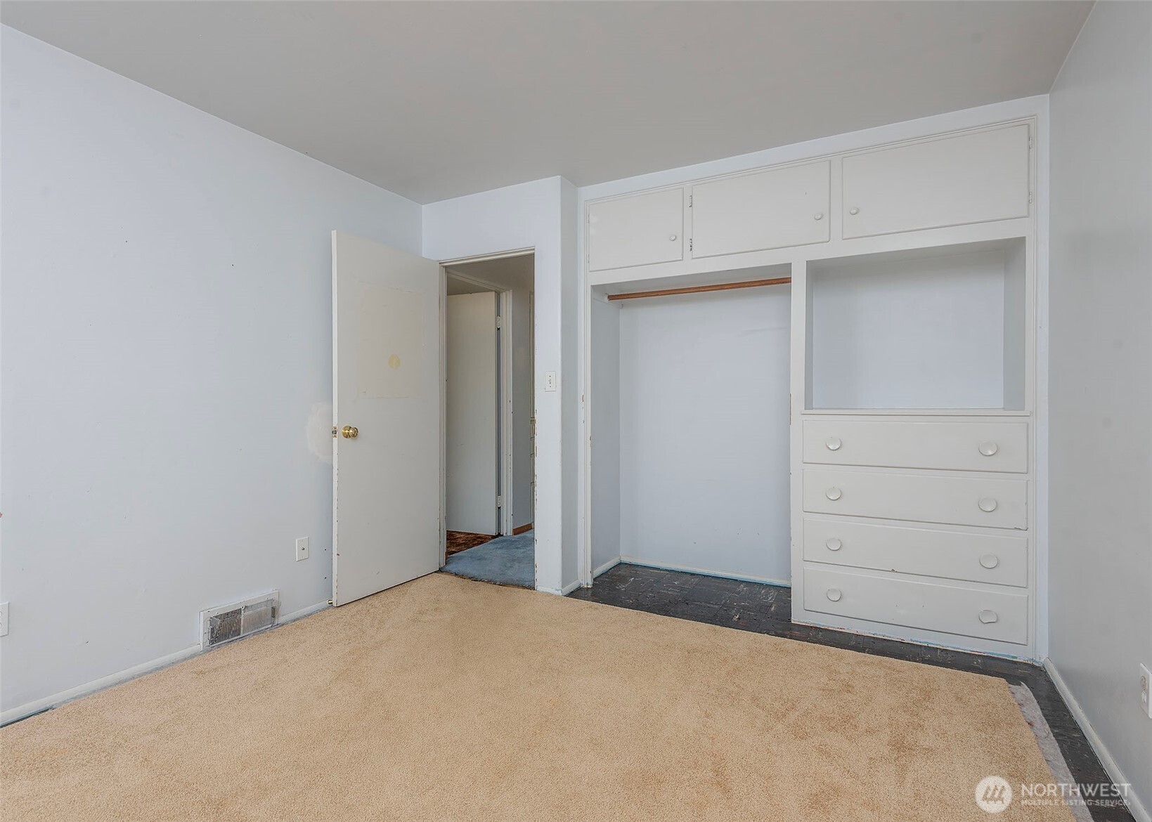 12514 2nd Avenue NW, Seattle, WA 98177-4407