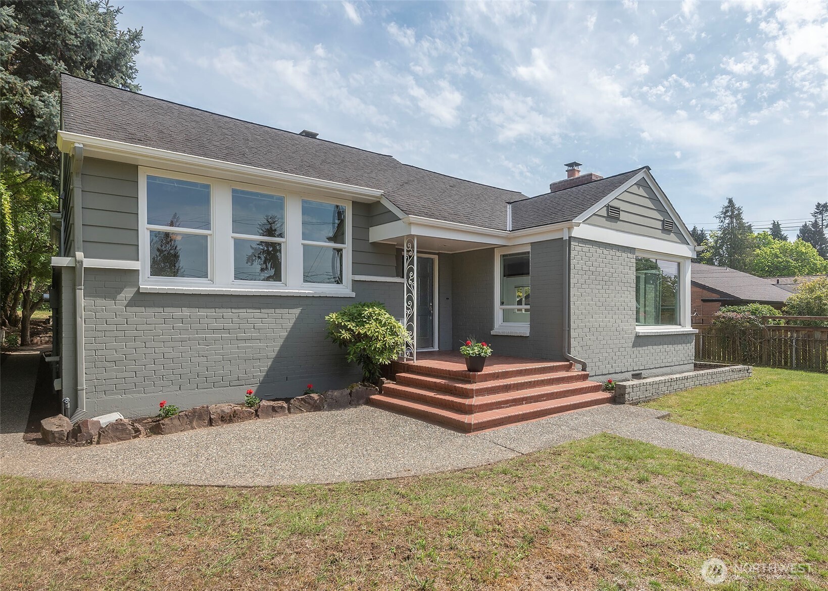 12514 2nd Avenue NW, Seattle, WA 98177-4407