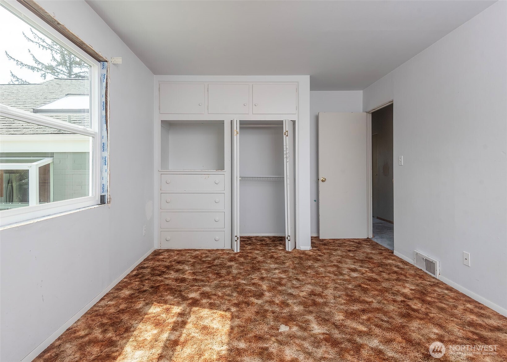 12514 2nd Avenue NW, Seattle, WA 98177-4407