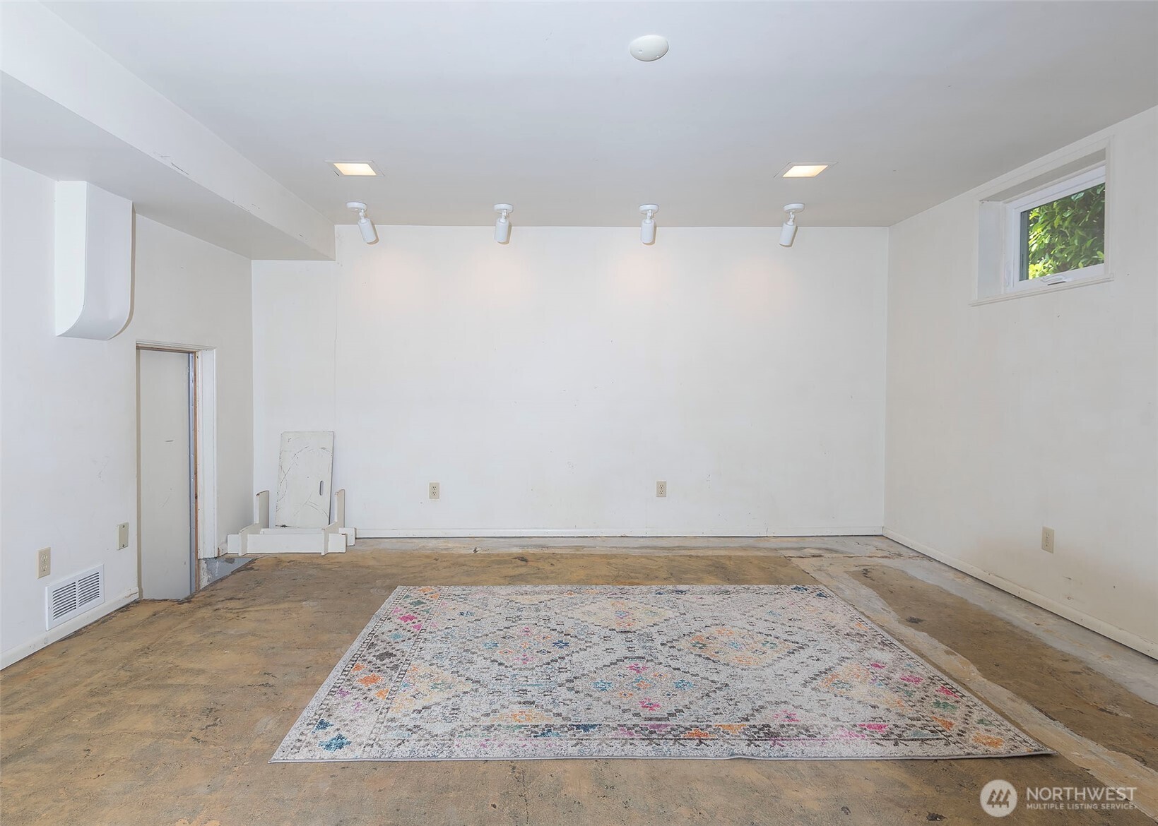12514 2nd Avenue NW, Seattle, WA 98177-4407