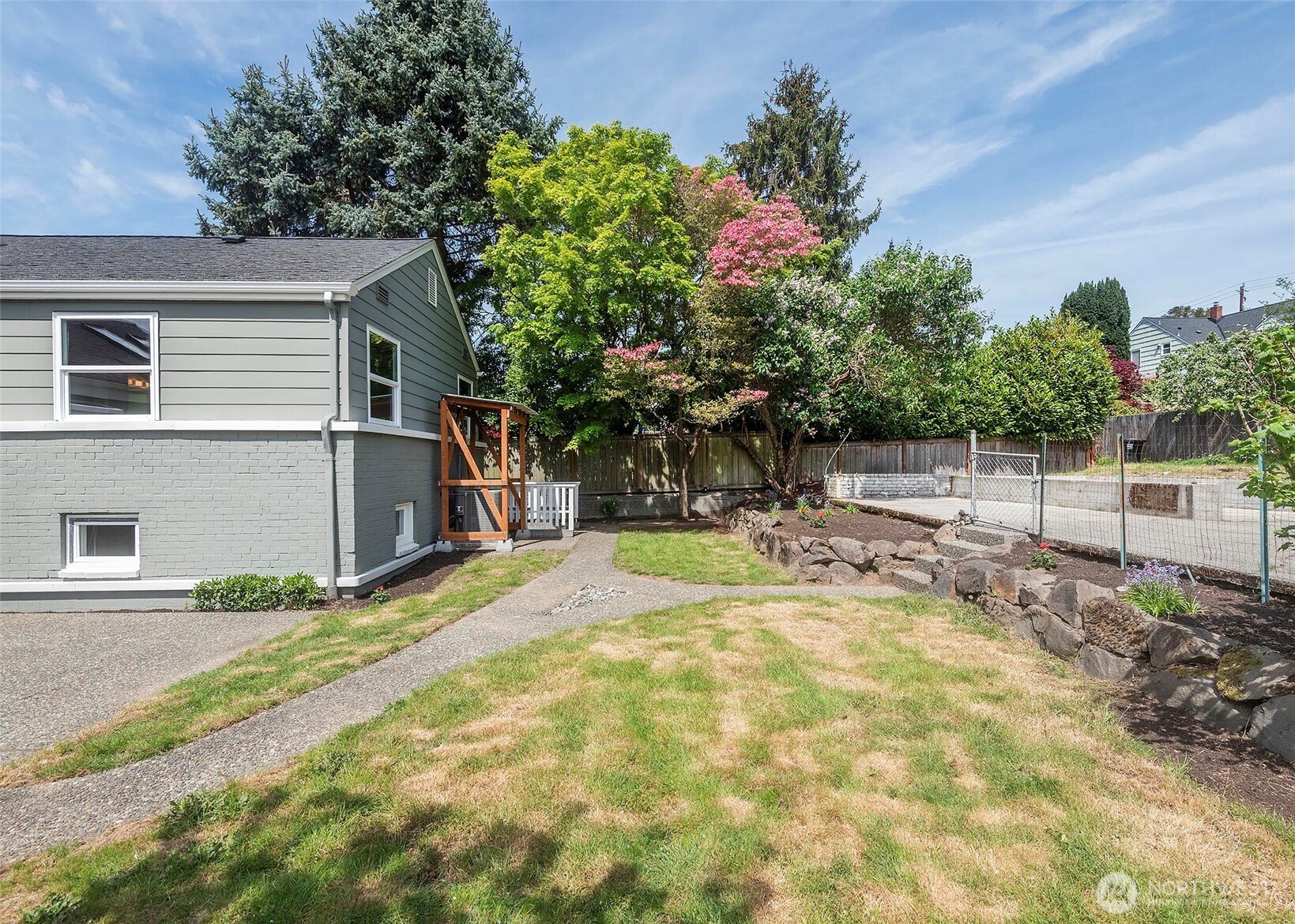 12514 2nd Avenue NW, Seattle, WA 98177-4407