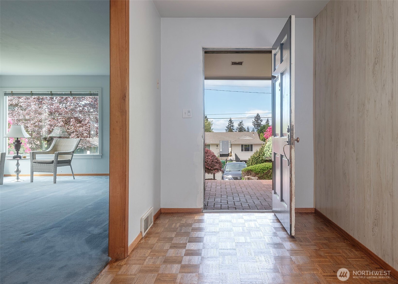 12514 2nd Avenue NW, Seattle, WA 98177-4407