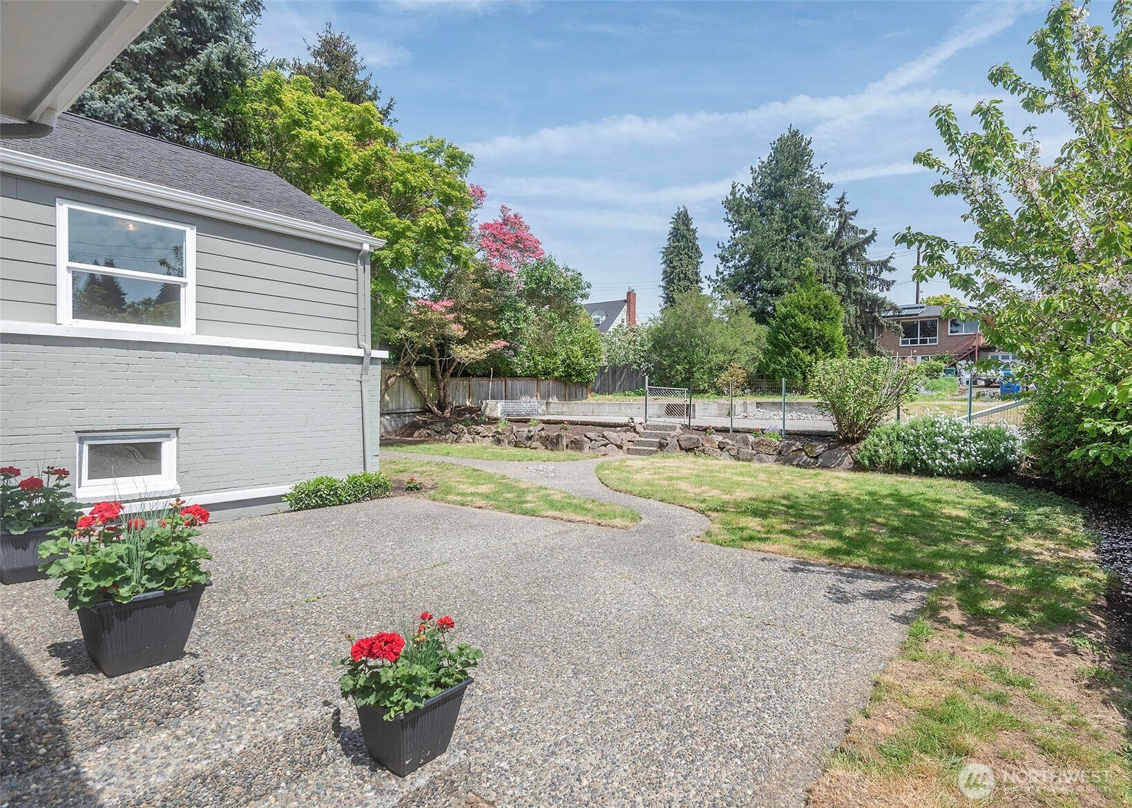 12514 2nd Avenue NW, Seattle, WA 98177-4407