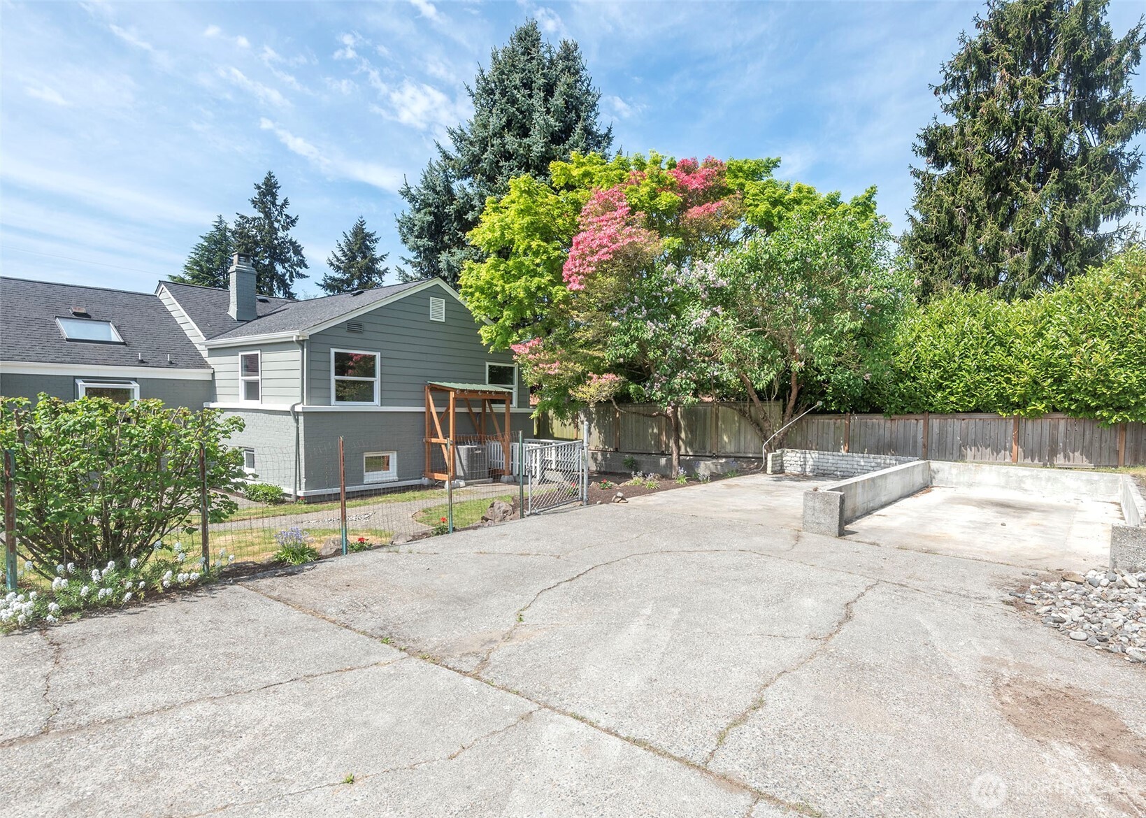 12514 2nd Avenue NW, Seattle, WA 98177-4407