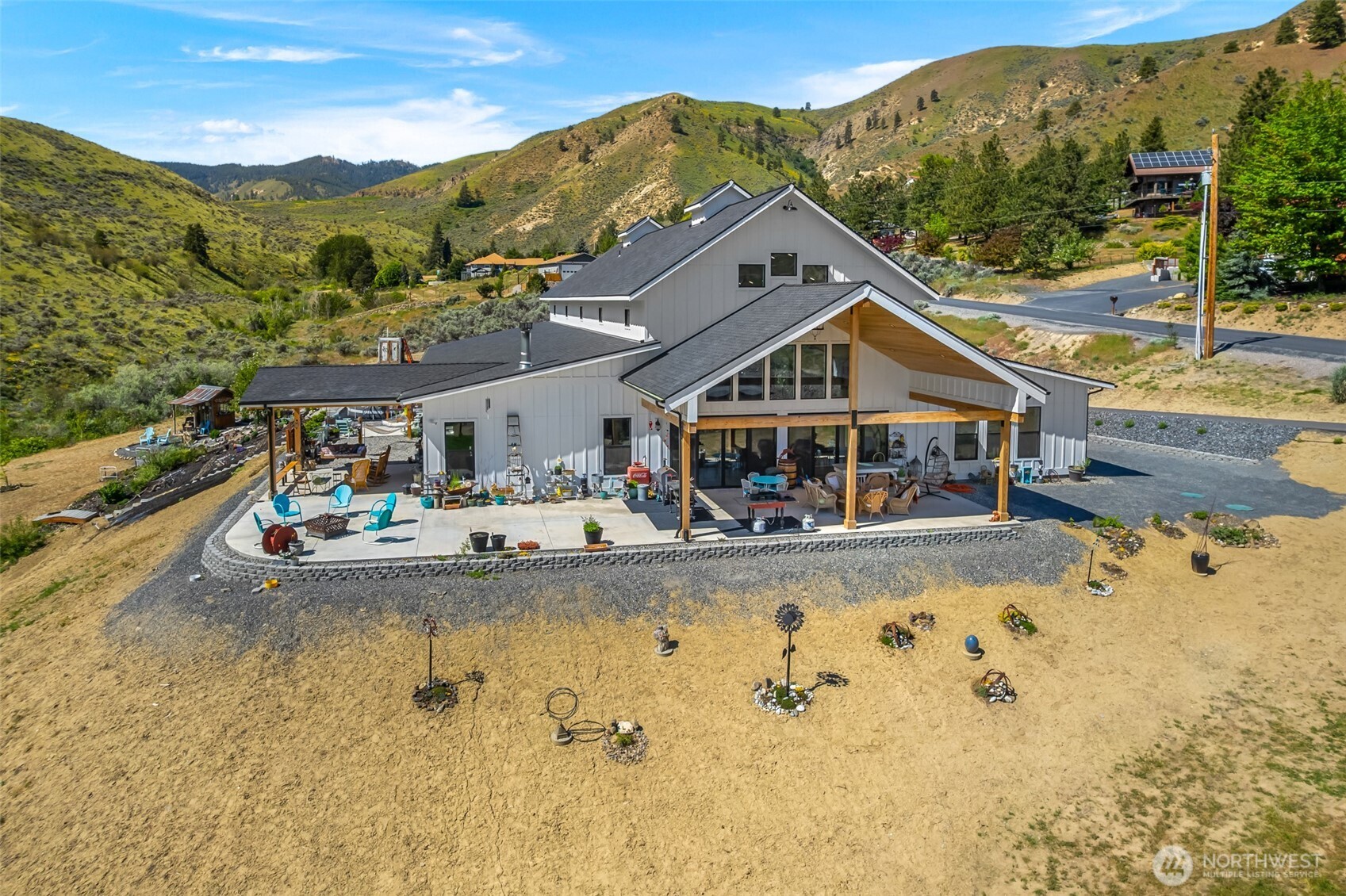 1541 Pitcher Canyon Road , Wenatchee, WA 98801-1111