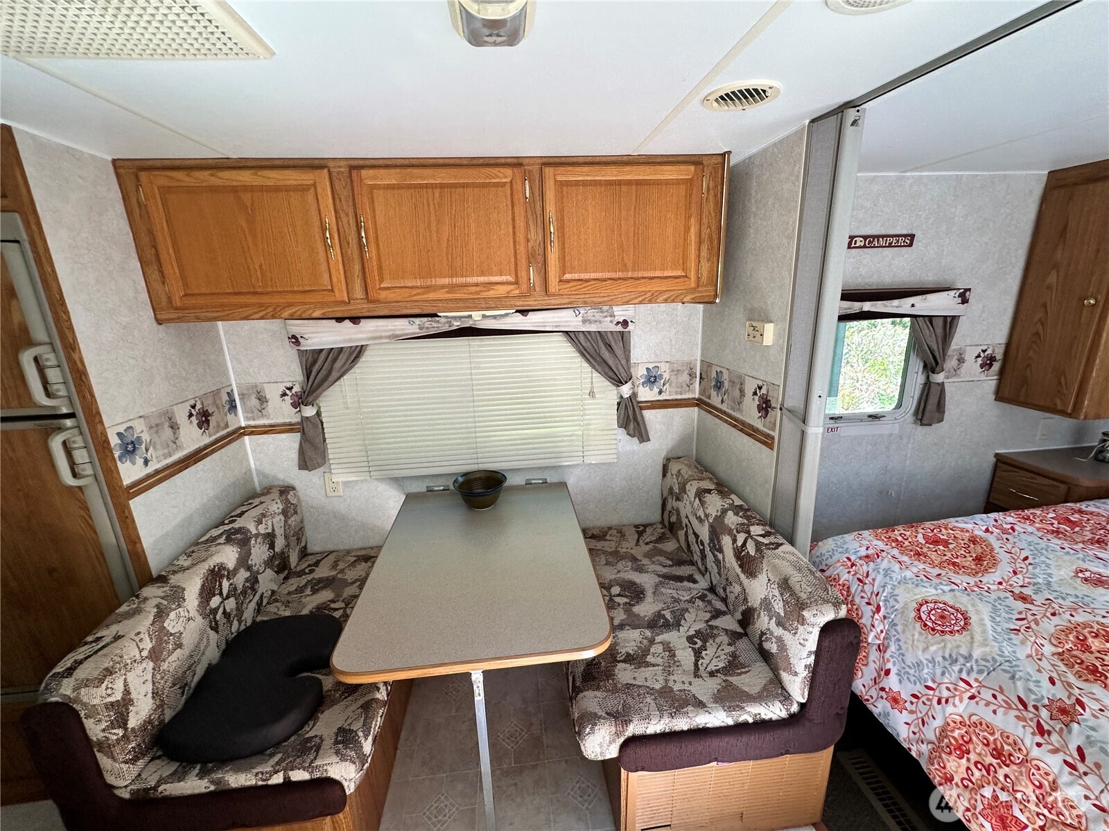 210 Bay Center Road , South Bend, WA 98586