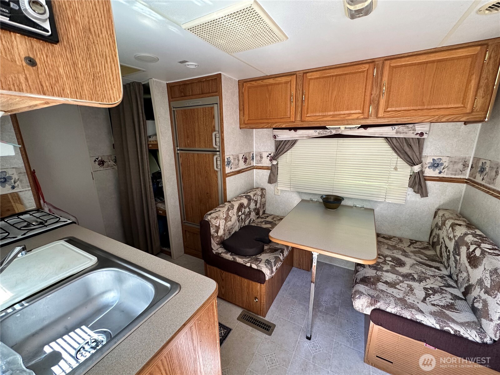210 Bay Center Road , South Bend, WA 98586