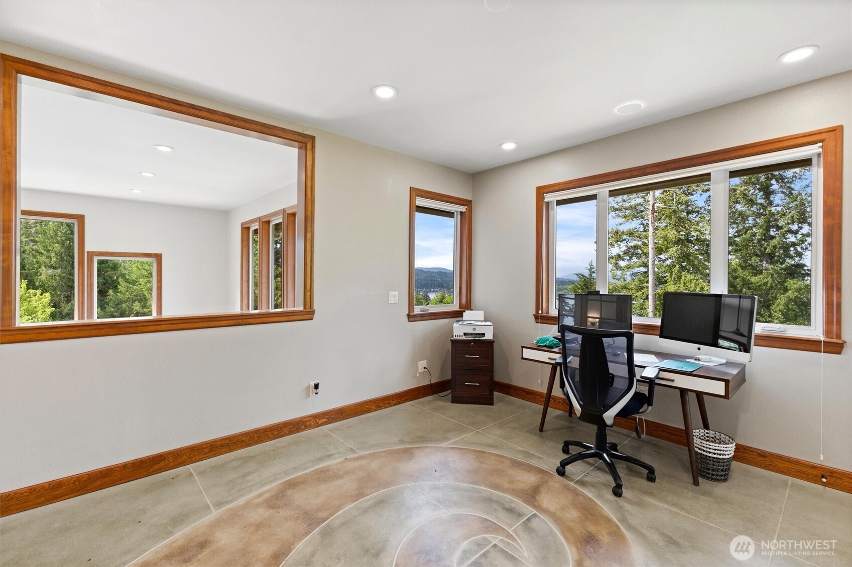 1745 Academy Road , Bellingham, WA 98226