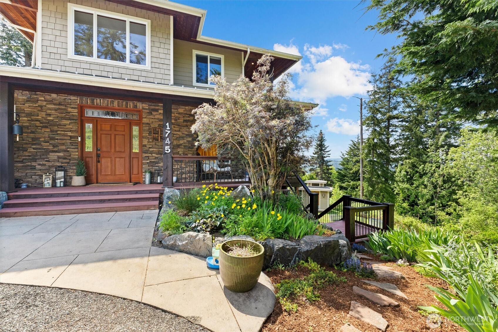 1745 Academy Road , Bellingham, WA 98226