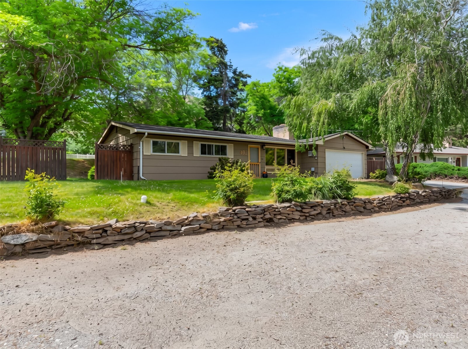 402 Shady Lane , Wenatchee, WA 98801
