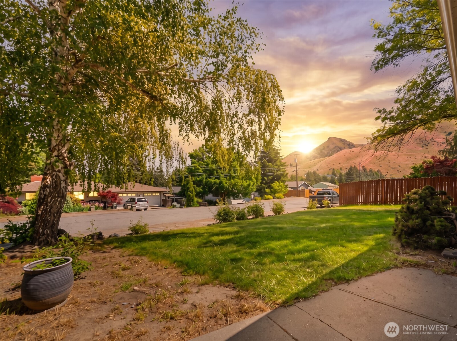 402 Shady Lane , Wenatchee, WA 98801