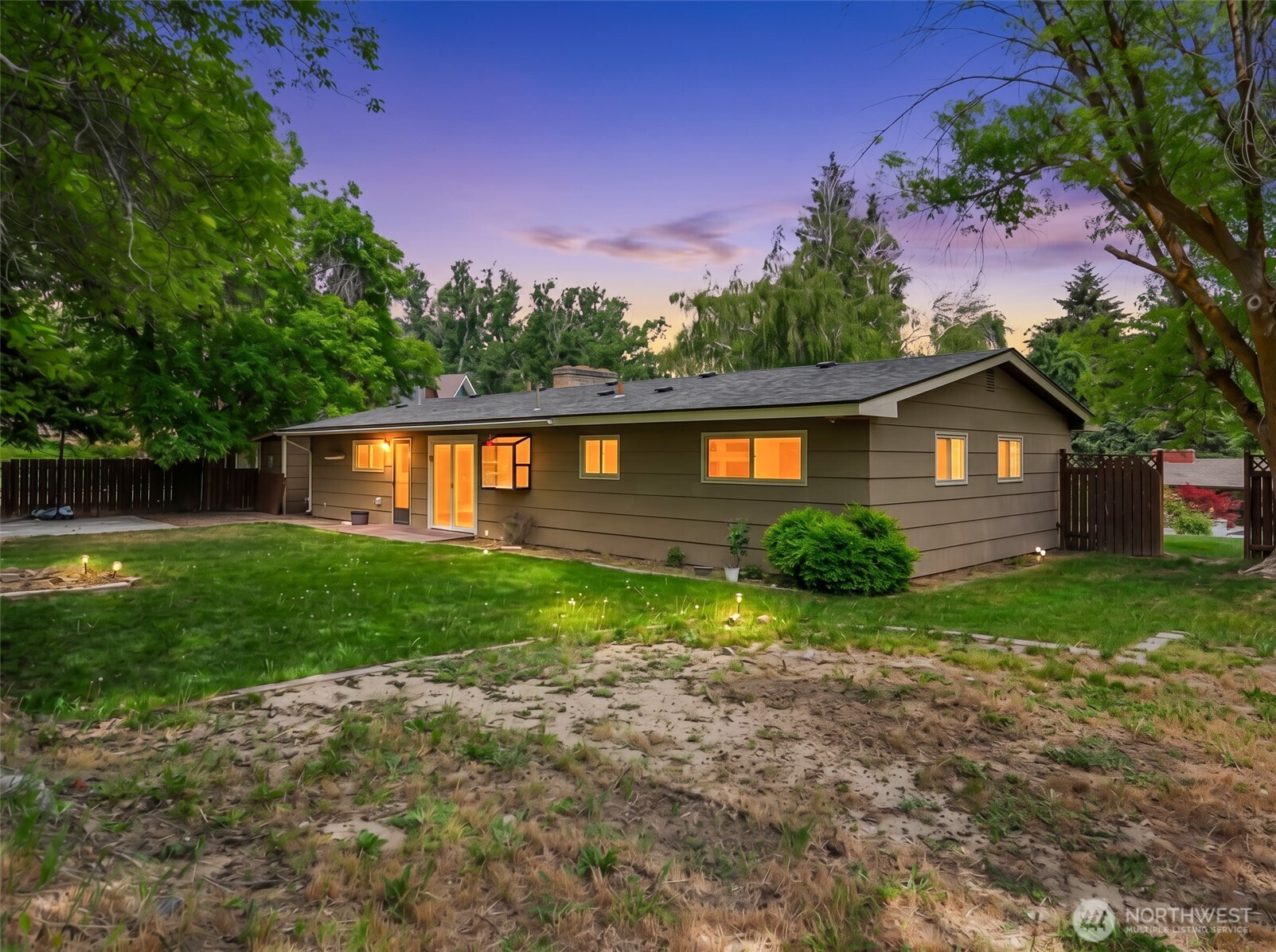 402 Shady Lane , Wenatchee, WA 98801