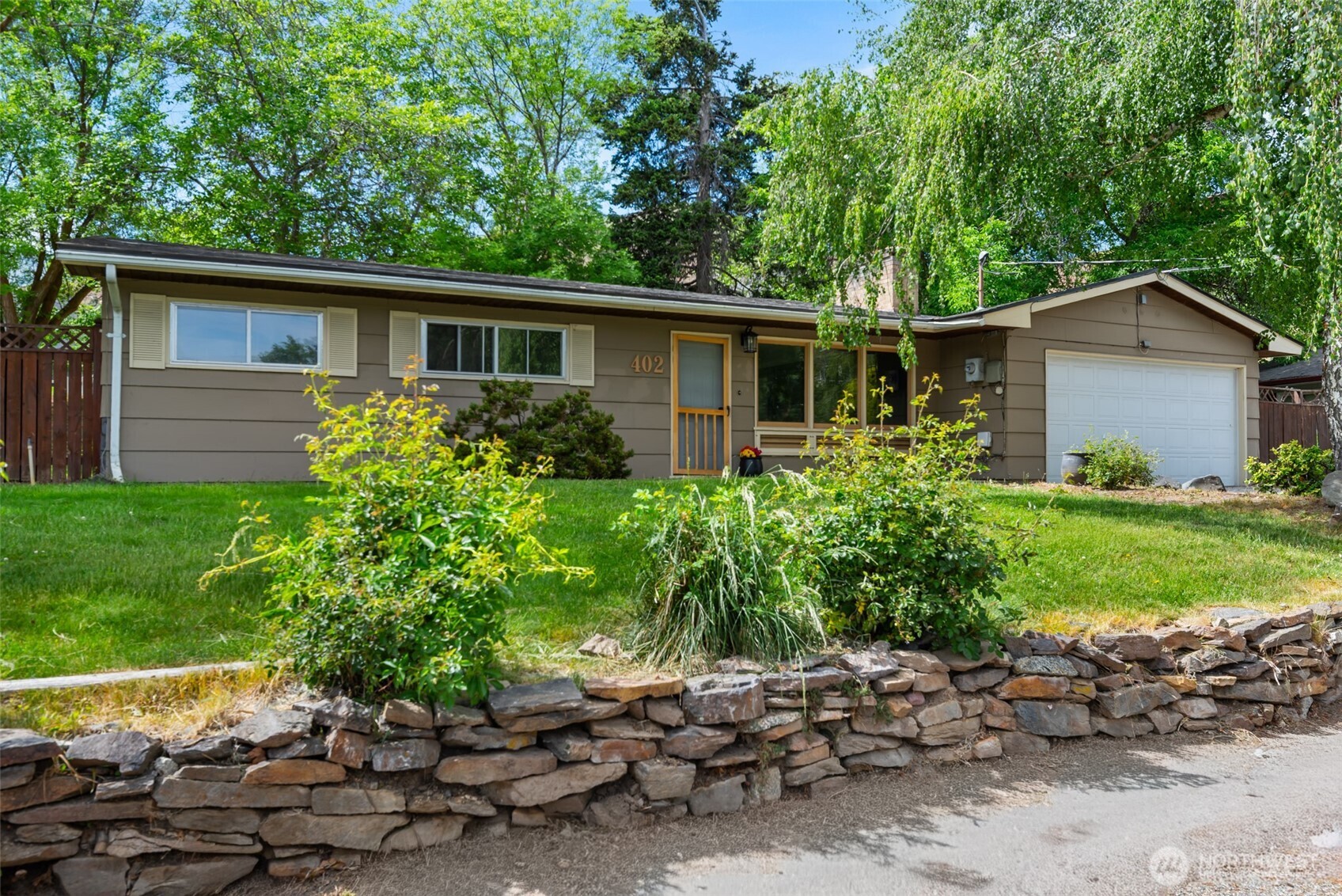 402 Shady Lane , Wenatchee, WA 98801