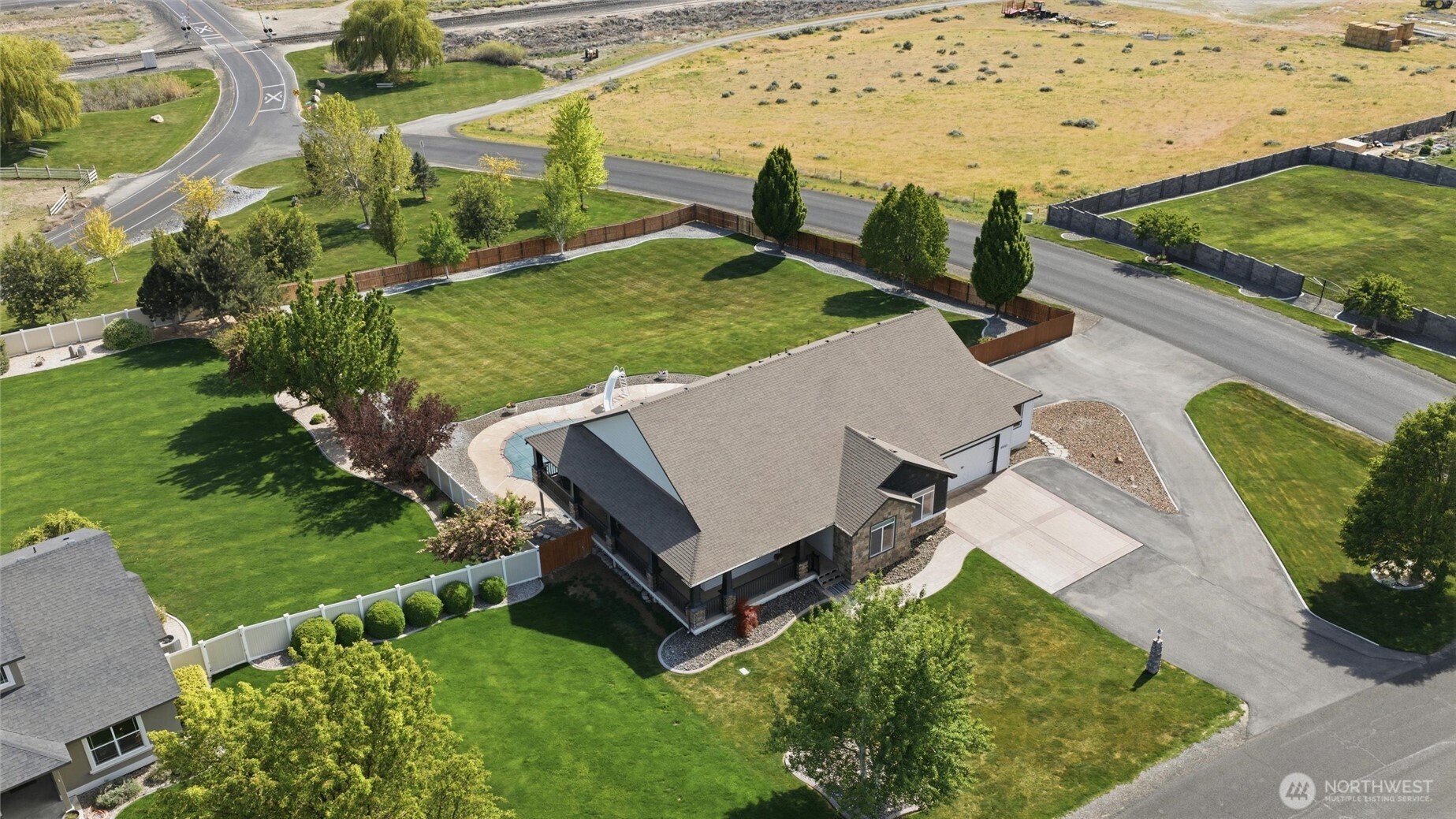 98303 E Ridgeview Drive , Kennewick, WA 99338