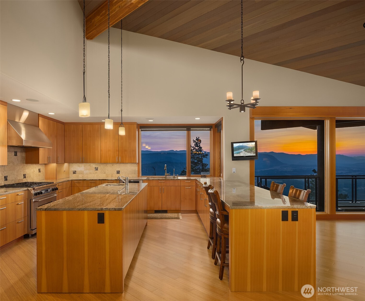 3653 Hart Road , Cle Elum, WA 98922-8332