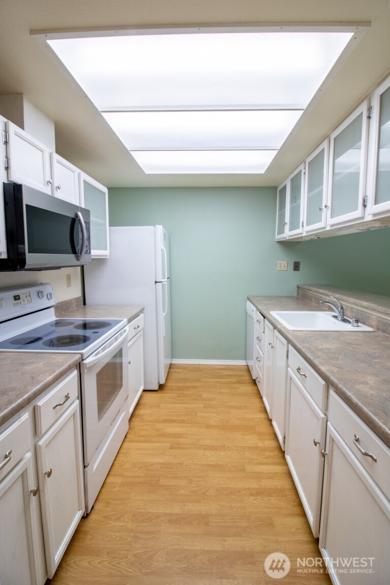 8800 20th Avenue NE #B108, Seattle, WA 98115