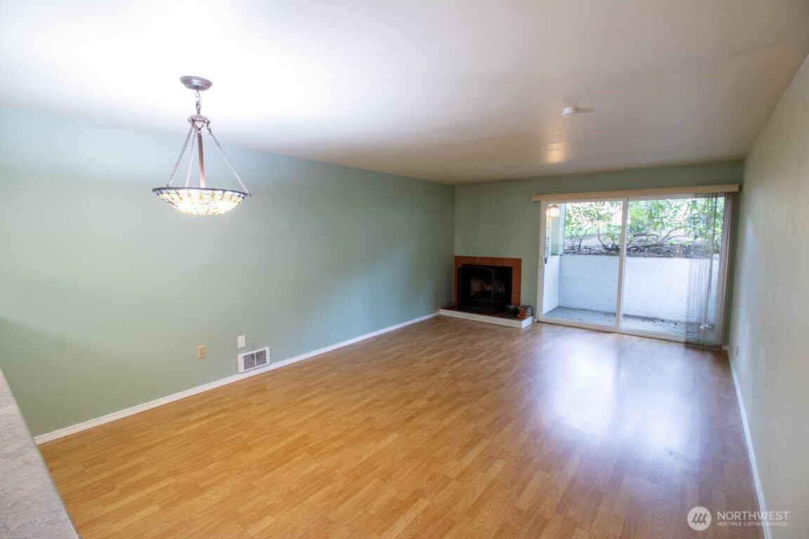 8800 20th Avenue NE #B108, Seattle, WA 98115