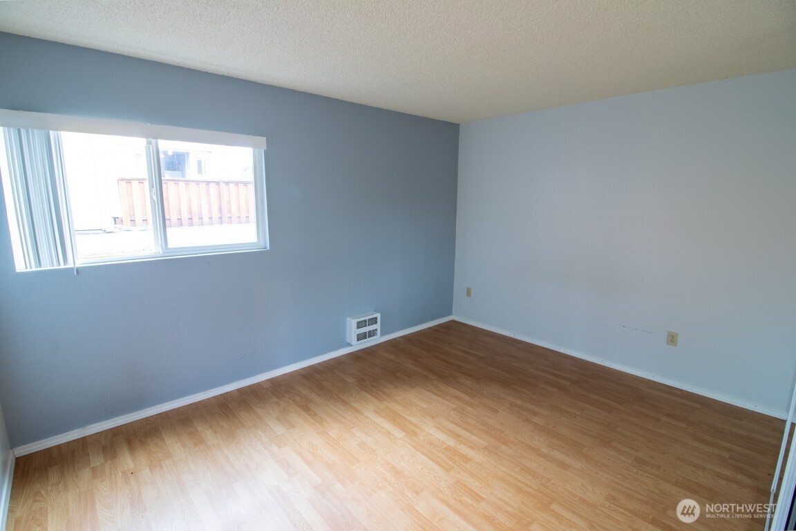 8800 20th Avenue NE #B108, Seattle, WA 98115