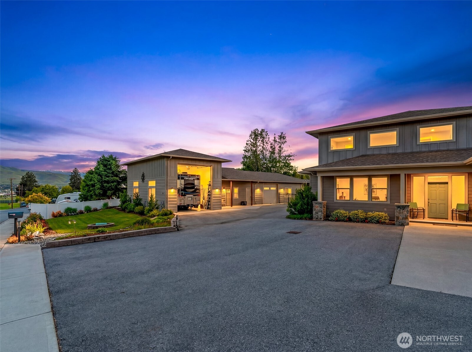185 31st Street NW, East Wenatchee, WA 98802