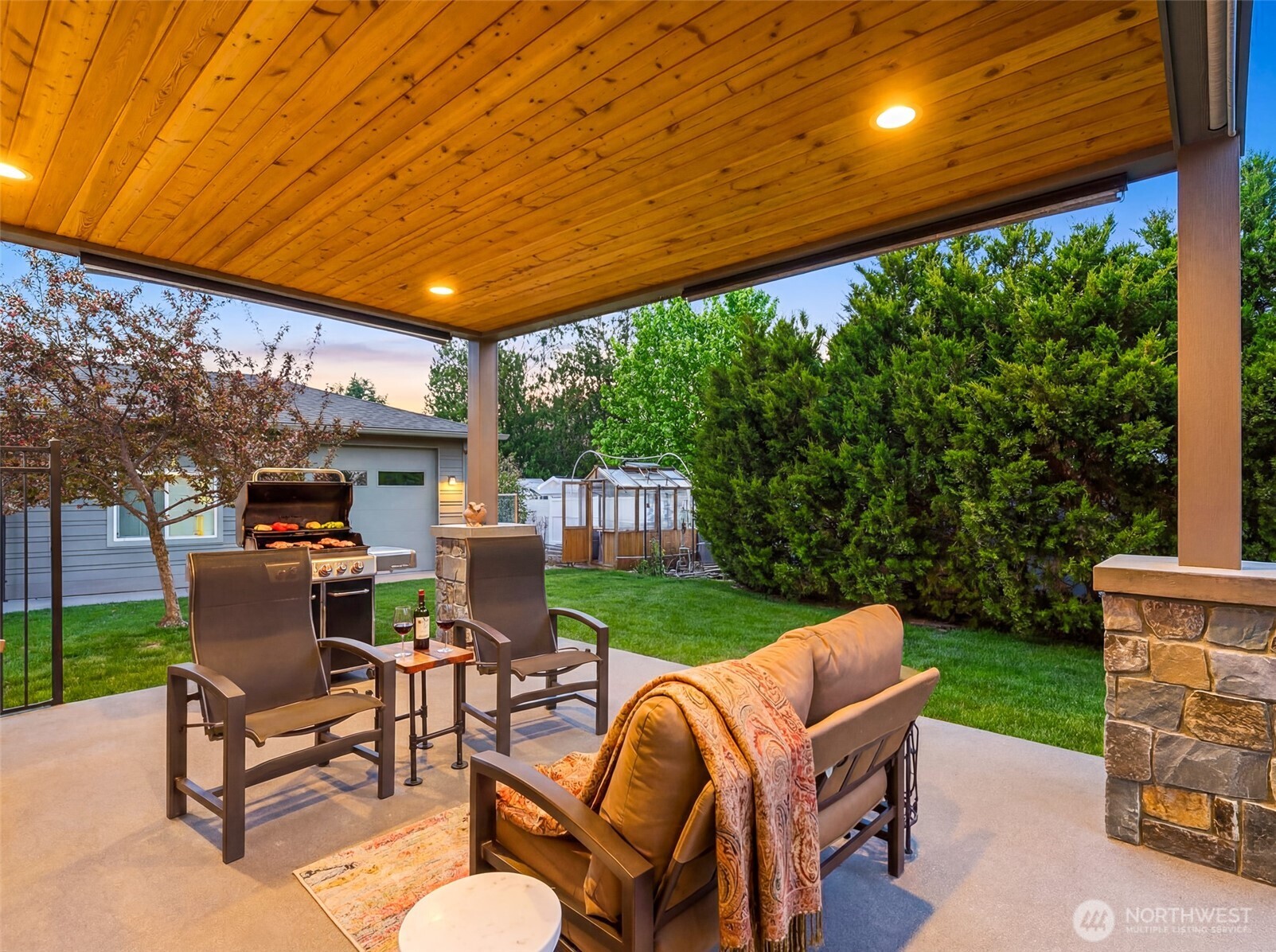 185 31st Street NW, East Wenatchee, WA 98802