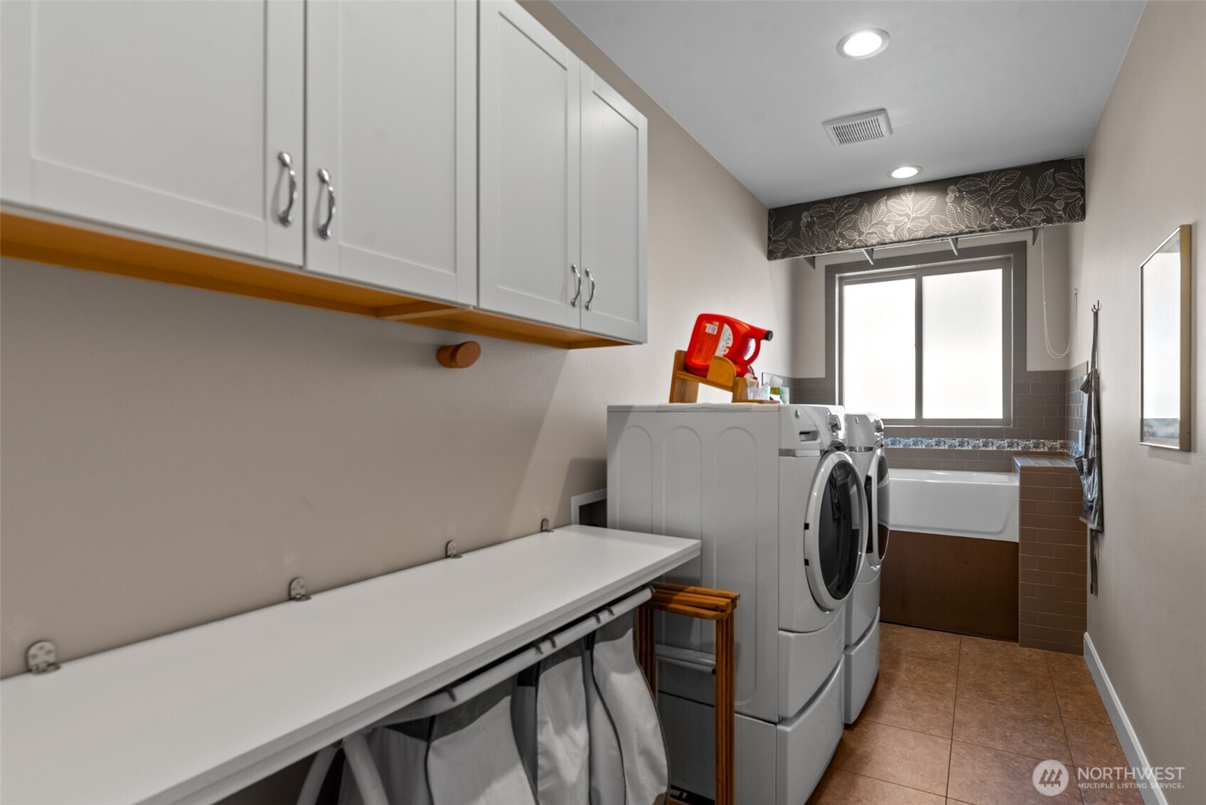 185 31st Street NW, East Wenatchee, WA 98802