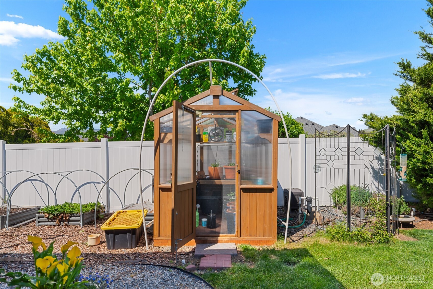 185 31st Street NW, East Wenatchee, WA 98802
