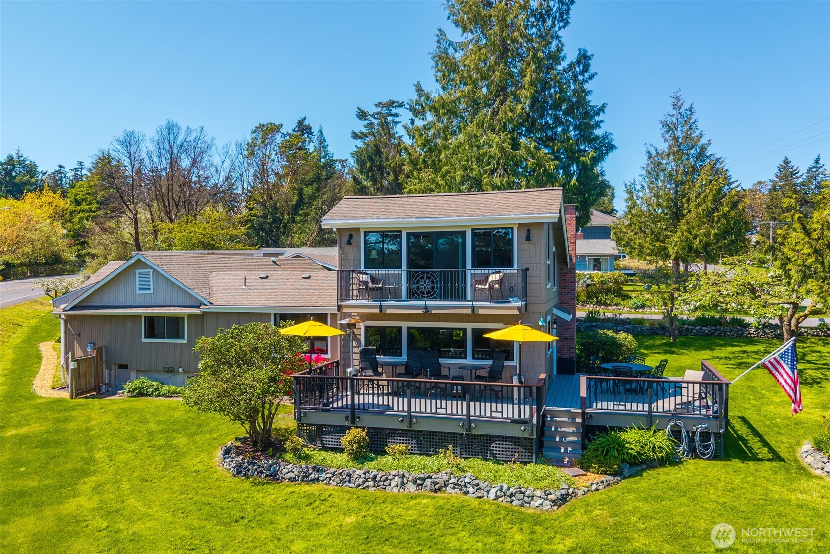 305 NW Coveland Street , Coupeville, WA 98239