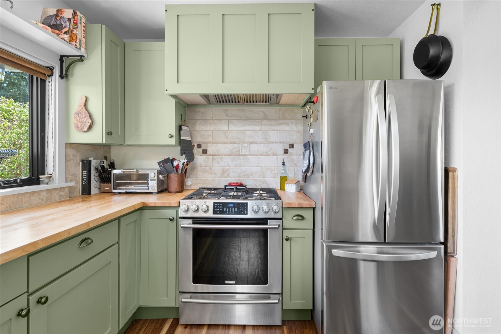 305 NW Coveland Street , Coupeville, WA 98239