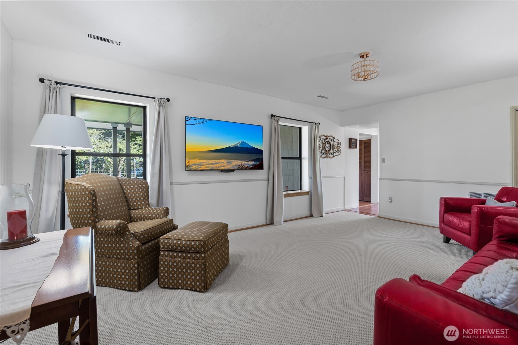 305 NW Coveland Street , Coupeville, WA 98239