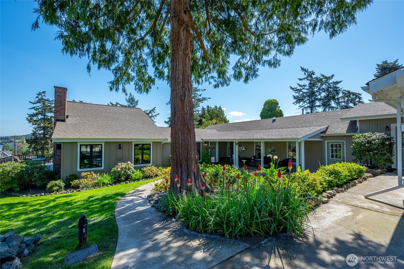 305 NW Coveland Street , Coupeville, WA 98239