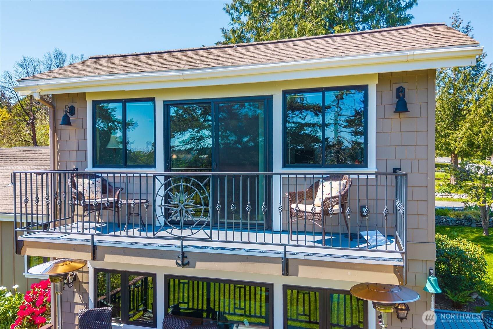 305 NW Coveland Street , Coupeville, WA 98239