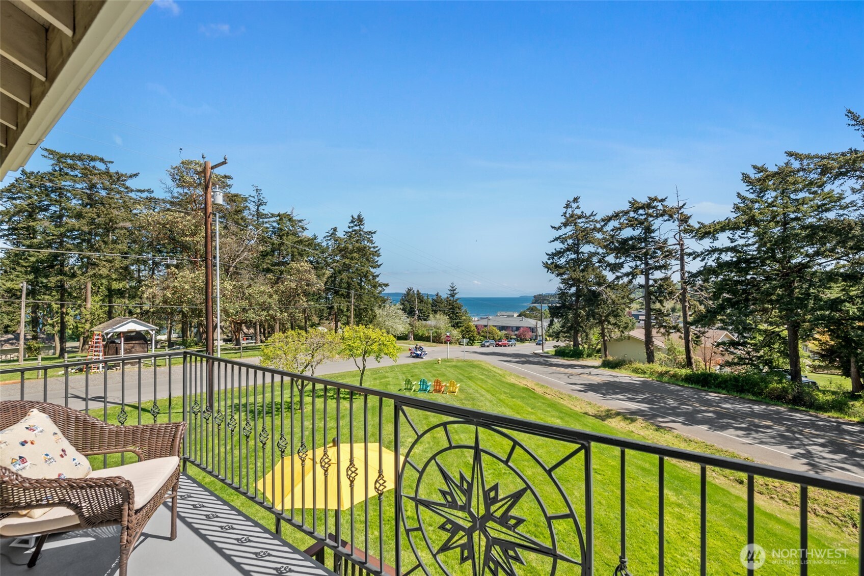 305 NW Coveland Street , Coupeville, WA 98239