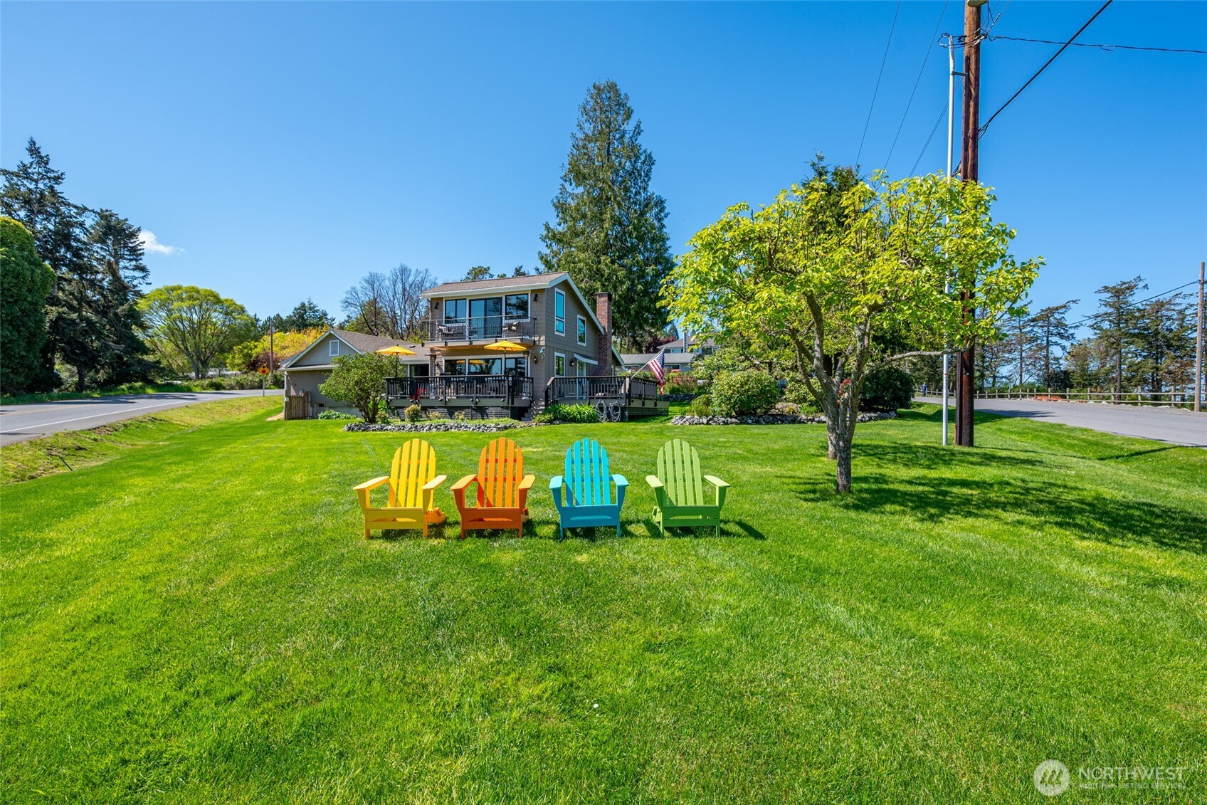 305 NW Coveland Street , Coupeville, WA 98239