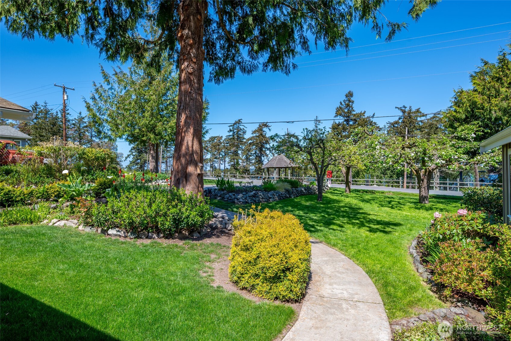 305 NW Coveland Street , Coupeville, WA 98239