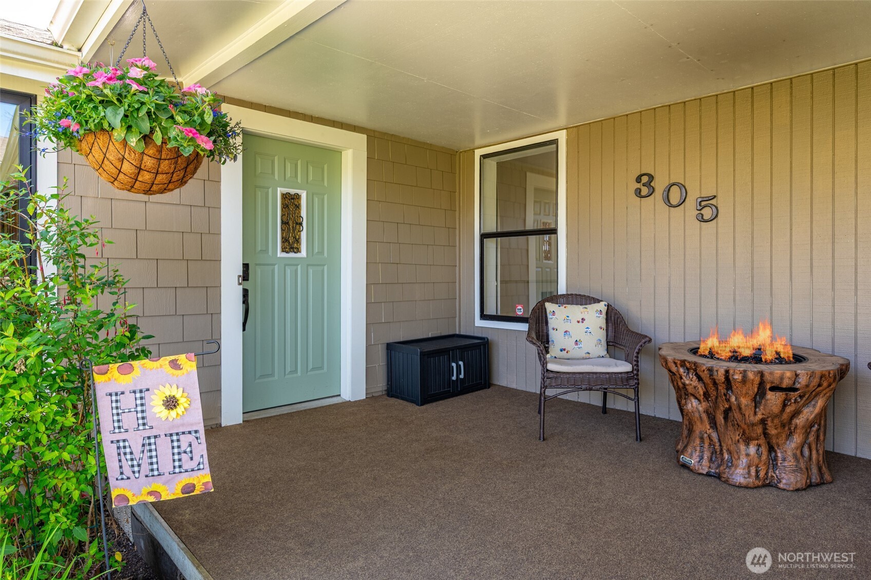 305 NW Coveland Street , Coupeville, WA 98239