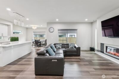 22920 SE Sycamore , Black Diamond, WA 98010 - Photo 4