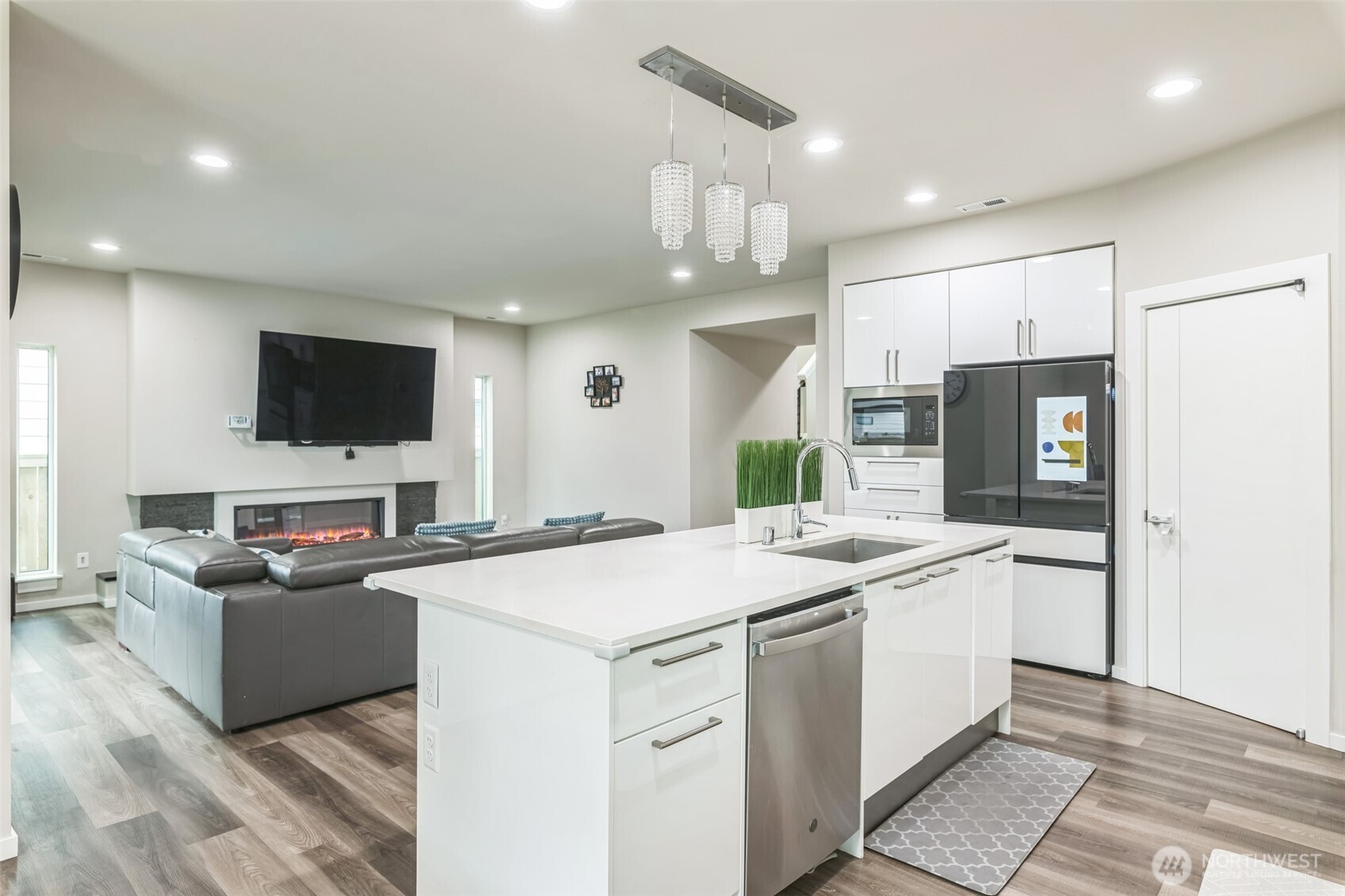 22920 SE Sycamore , Black Diamond, WA 98010