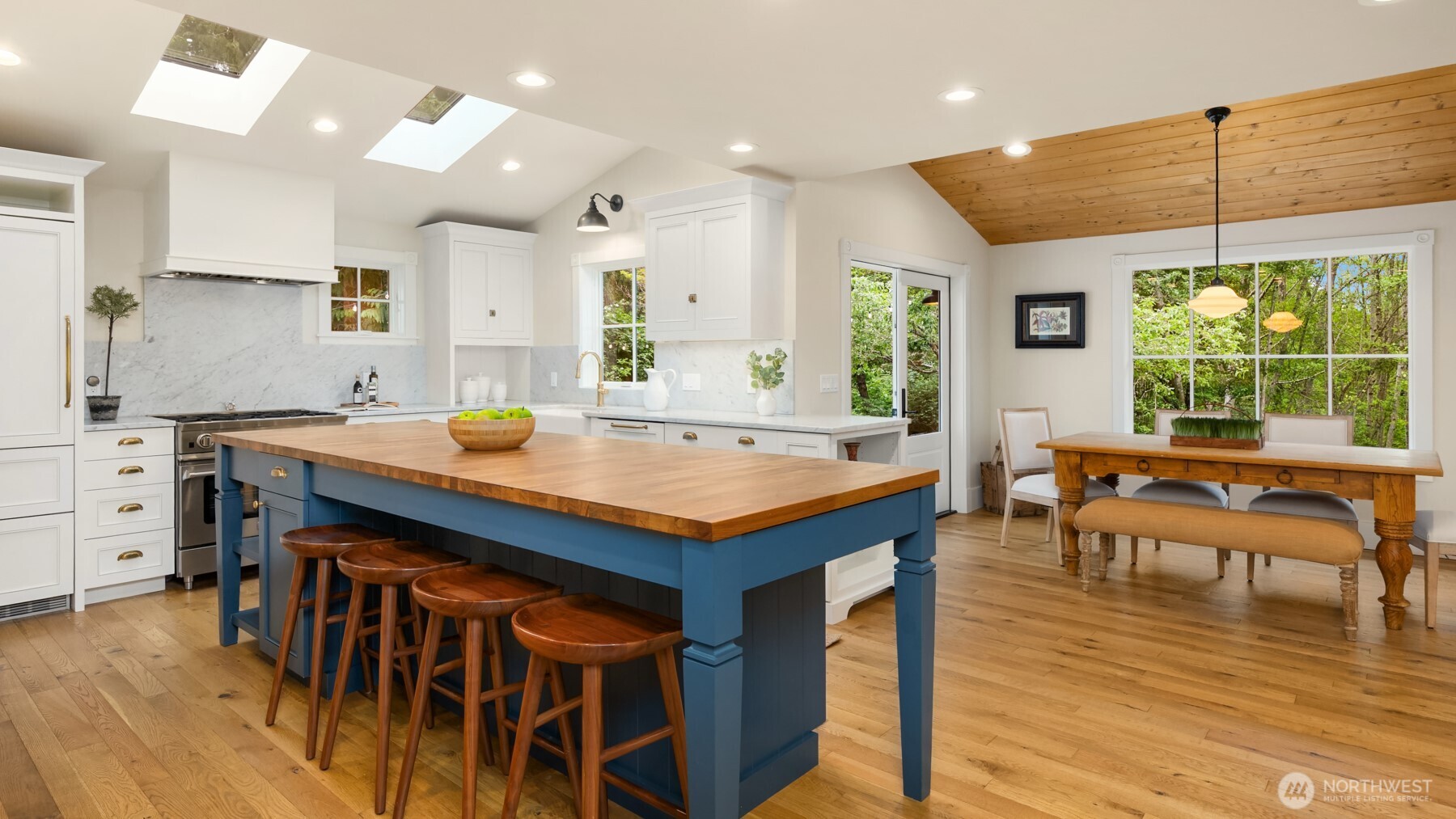 4080 Crystal Springs Drive NE, Bainbridge Island, WA 98110