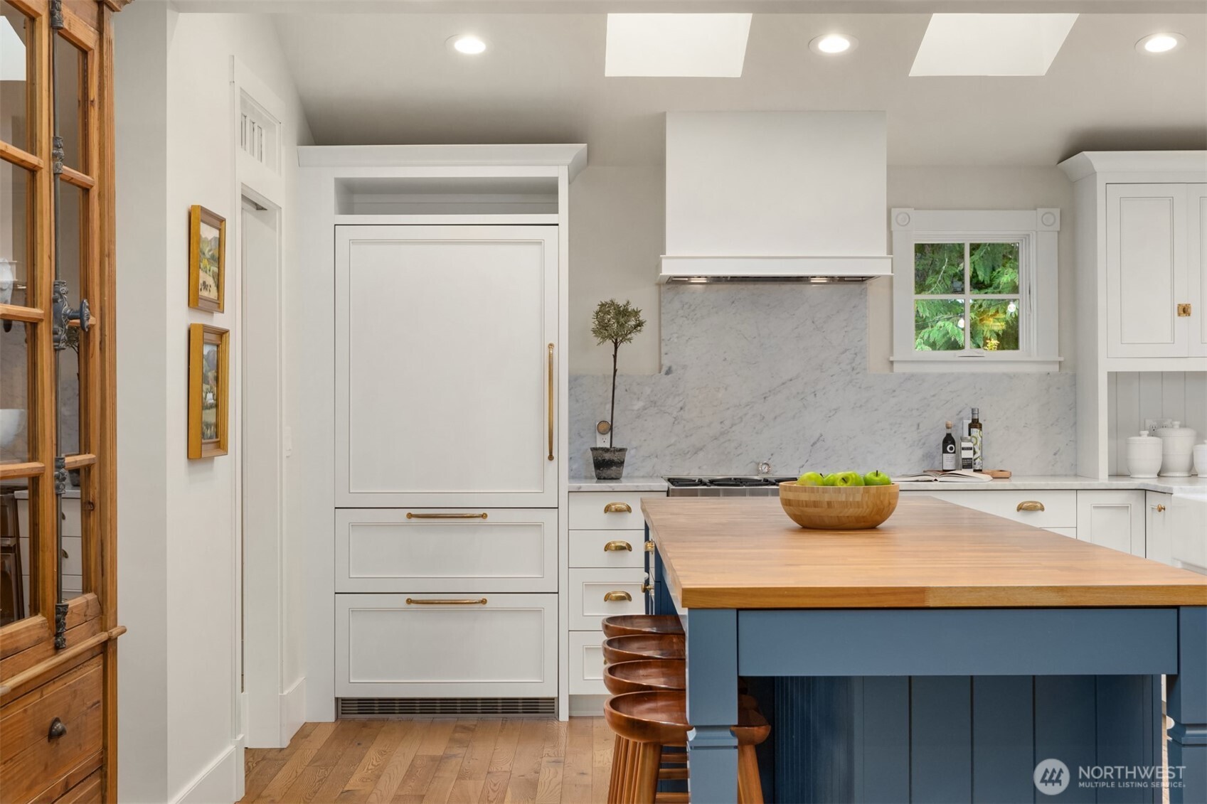 4080 Crystal Springs Drive NE, Bainbridge Island, WA 98110