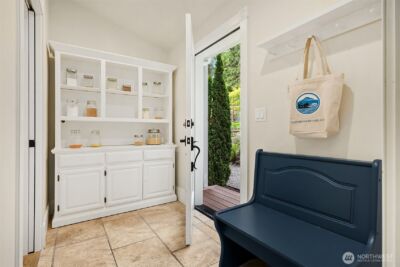 4080 Crystal Springs Drive NE, Bainbridge Island, WA 98110 - Photo 17