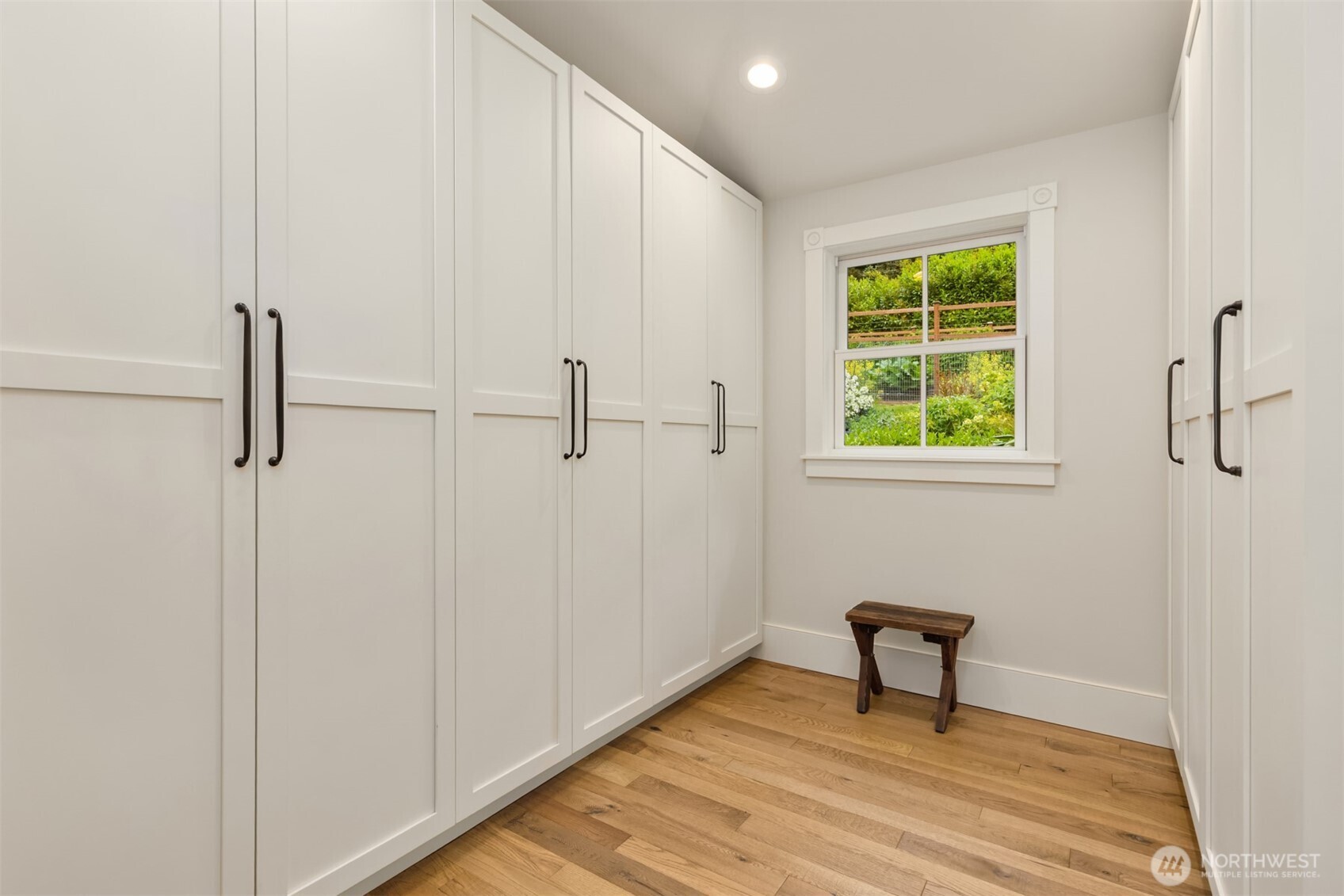4080 Crystal Springs Drive NE, Bainbridge Island, WA 98110