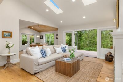 4080 Crystal Springs Drive NE, Bainbridge Island, WA 98110 - Photo 8