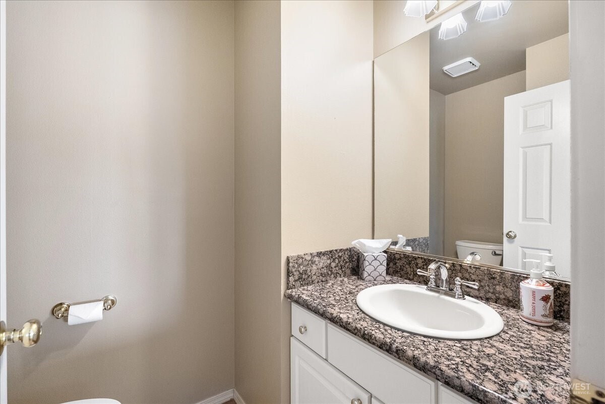 5131 Chinook Drive NE, Tacoma, WA 98422