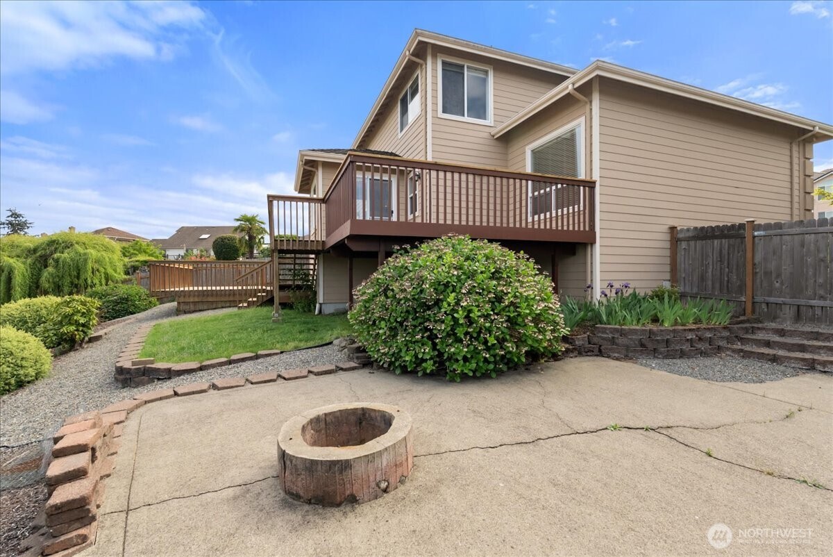 5131 Chinook Drive NE, Tacoma, WA 98422