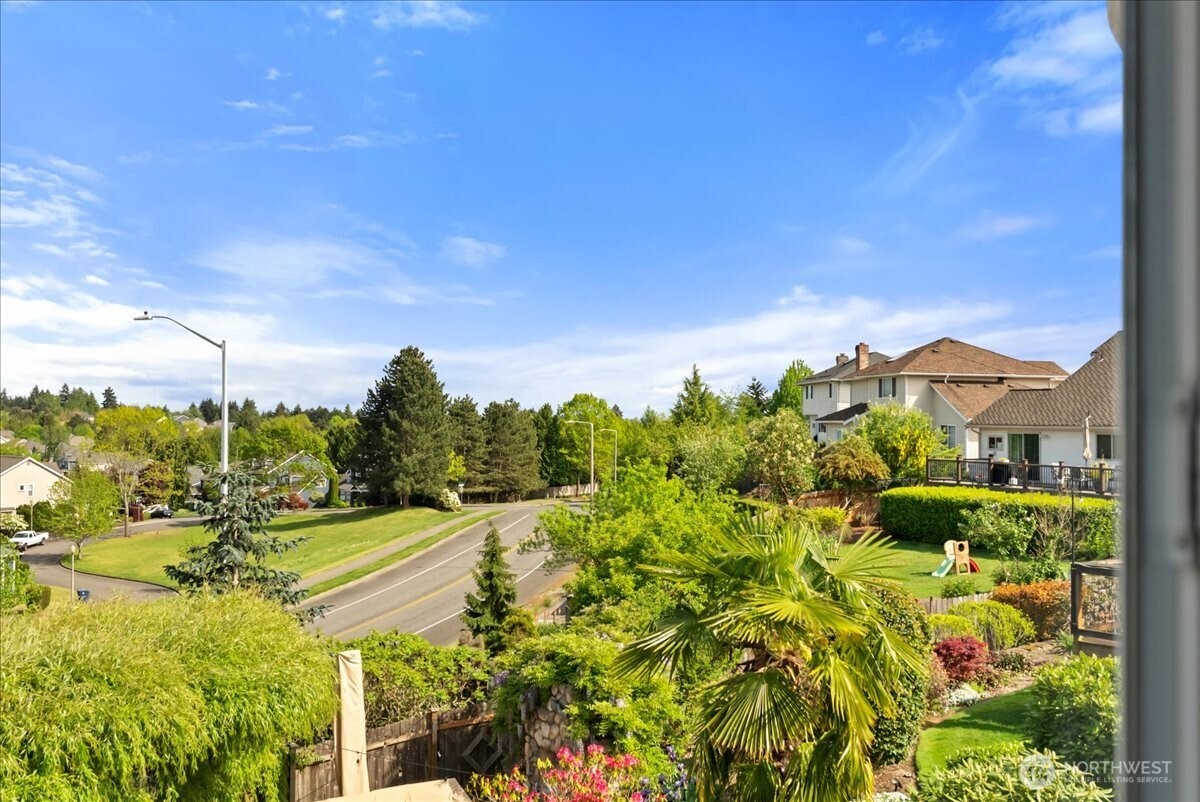 5131 Chinook Drive NE, Tacoma, WA 98422